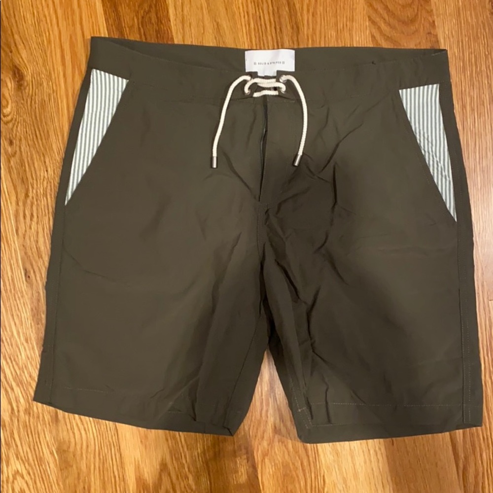 Solid and stripes the boardshort
